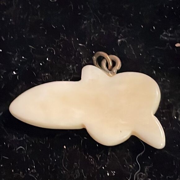 1.25” cream colored carved goldfish/koi charm/pendant with double jump hoop - Picture 6 of 8
